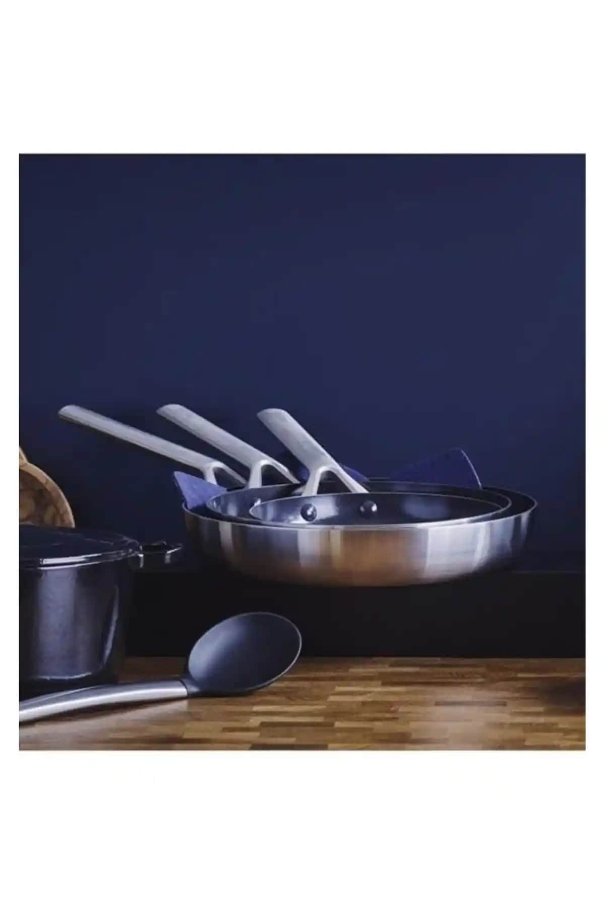 Seramik Kaplamalı Çelik Tavalar: Sağlıklı, Dayanıklı ve Şık Mutfak Gereçleri