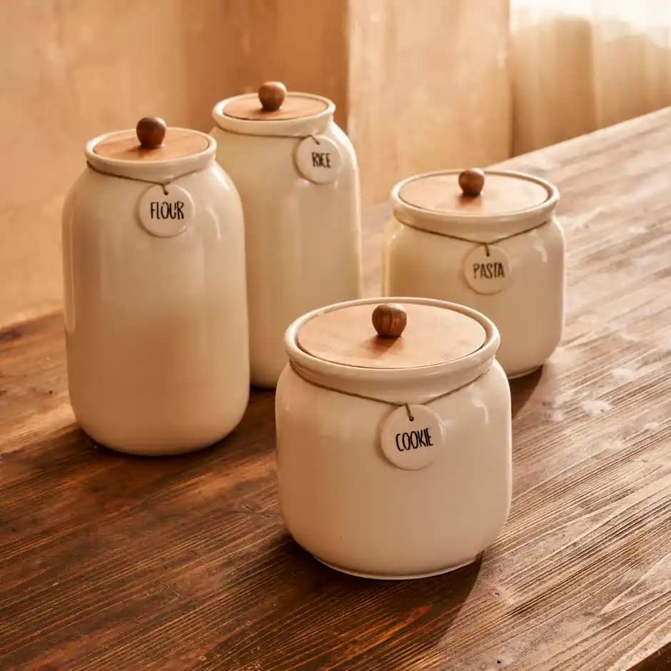 Seramik Kavanozlar Dekorasyonda Şıklık ve İşlevselliğin Buluştuğu Detaylar