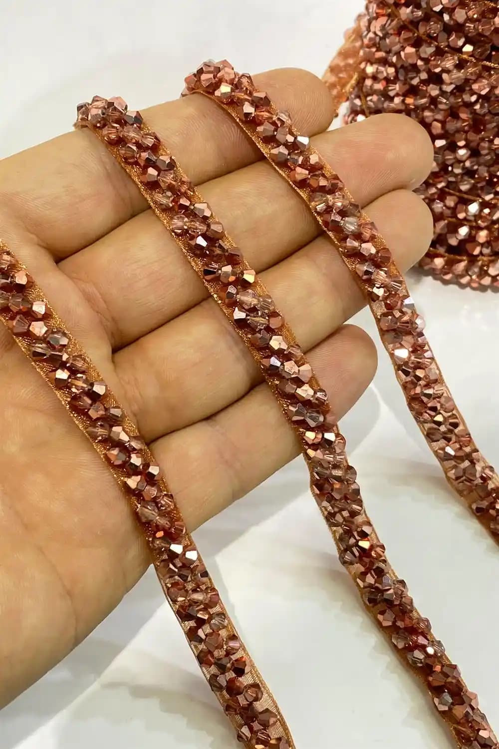 Şerit Boncuk Kullanımıyla Dekorasyon ve Mobilya Tasarımında Yaratıcı Çözümler