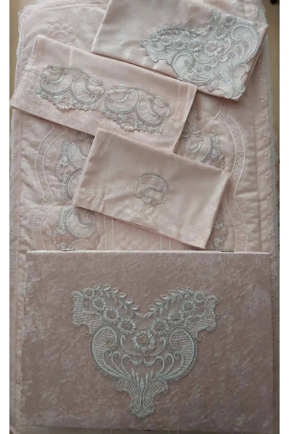 Serra Kumaş ve Çeyiz Dekorasyonunda Geleneksel ve Modern Tasarımların Buluşması