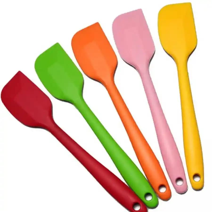Silikon Spatula: Çok Yönlü Kullanımı ve Mutfak ile Dekorasyondaki Avantajları