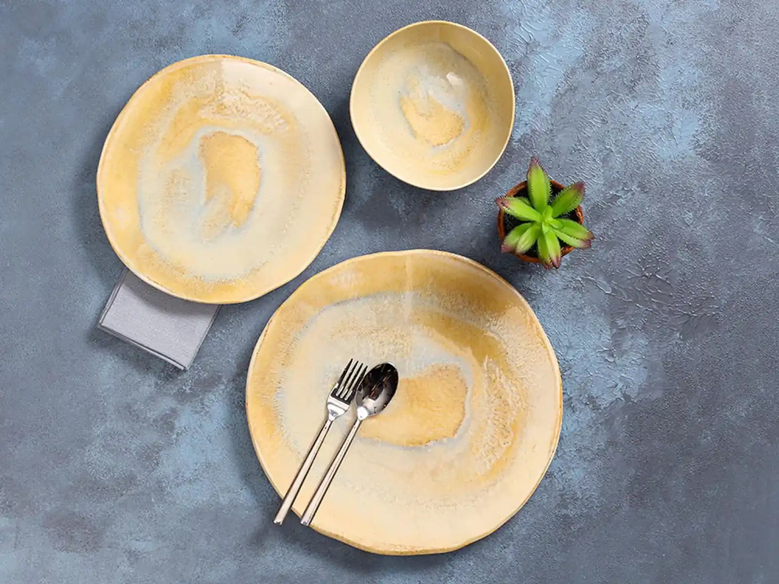 Stoneware Yemek Takımı: Modern ve Dayanıklı Sofra Çözümleri