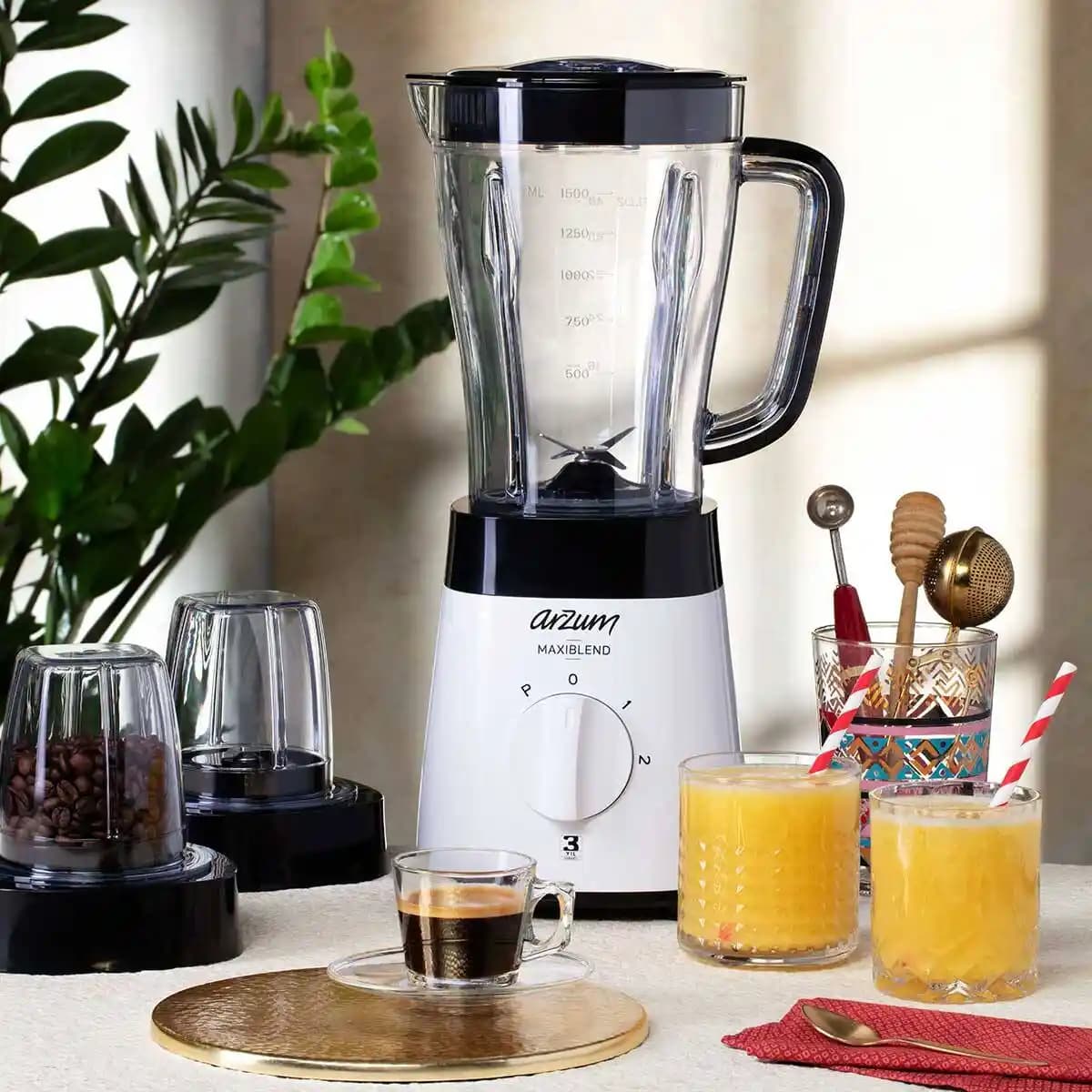 Sürahi Blender Seçimi ve Kullanımı: Mutfakta Yenilikçi Çözümler ve Trendler