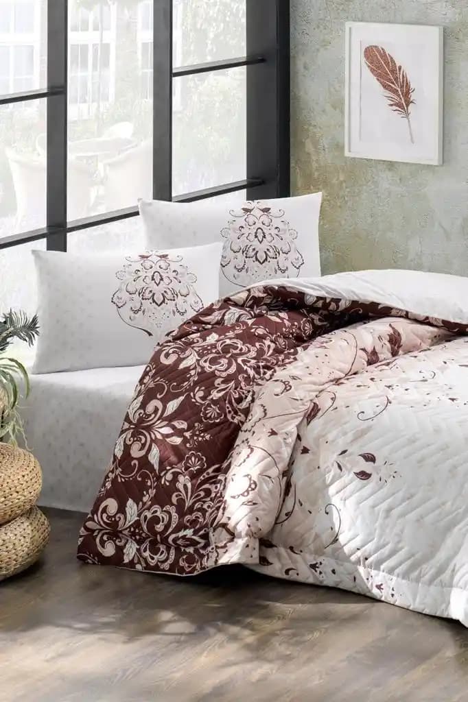 Taç Kristal Nevresim Takımı ile Yatak Odanıza Şıklık ve Konfor Katın