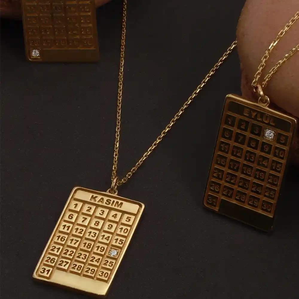 Takvim Kolye Dekorasyonunda Zarafet ve Anlam Katmanın Modern Yolu