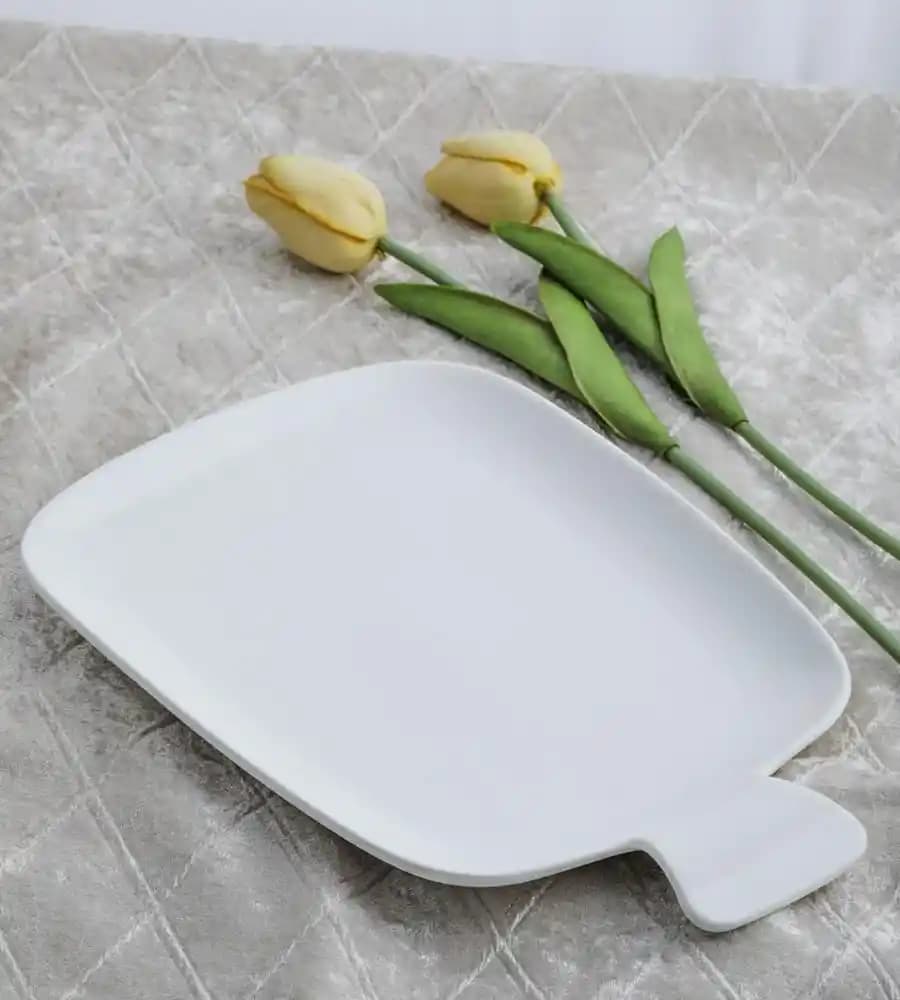 Tekli Servis Tabağı Seçimi ve Dekorasyon Uyumunda Dikkat Edilmesi Gerekenler