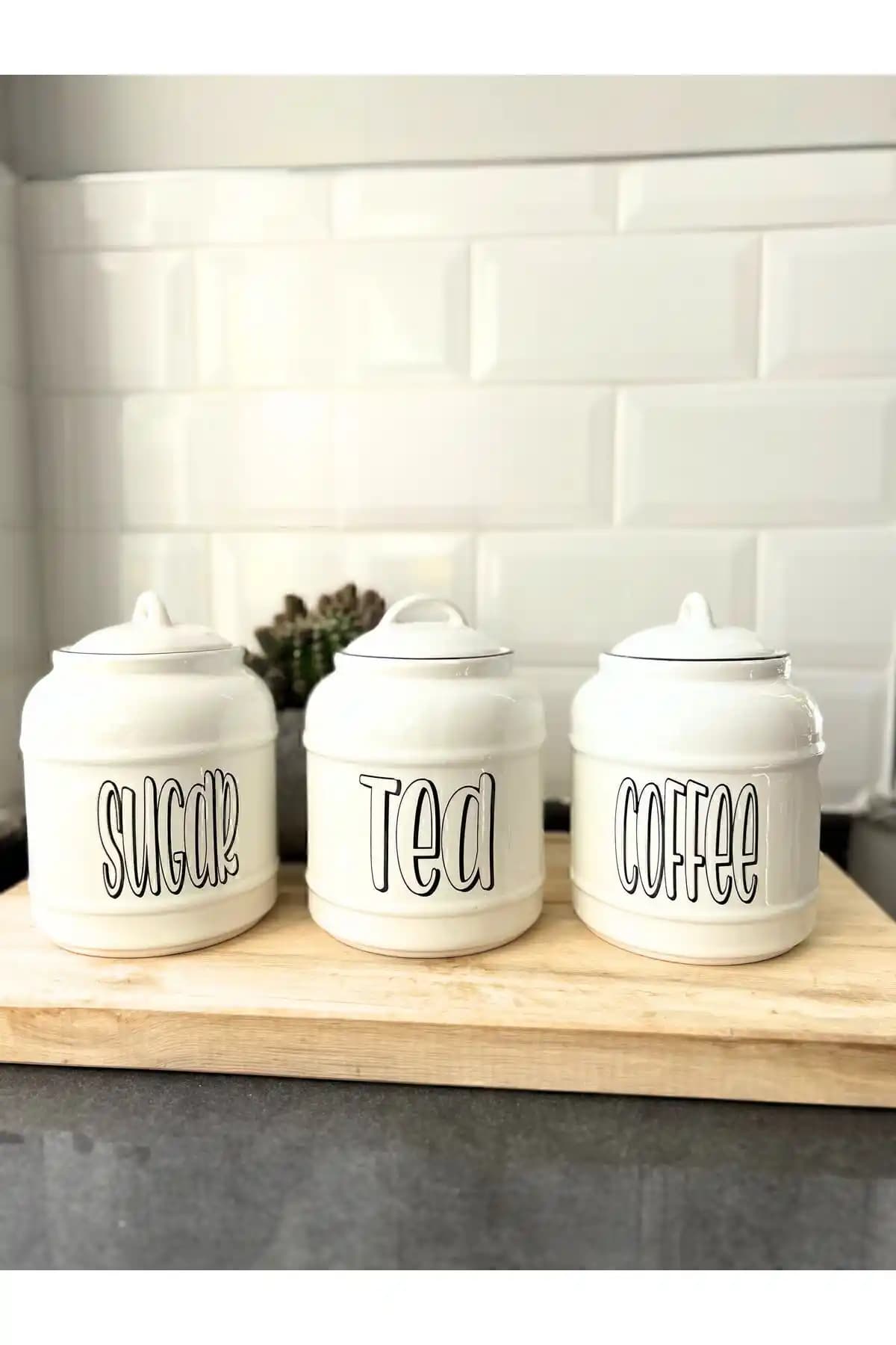 Tezgah Üstü 3'lü Kavanoz Setleri ile Modern ve Şık Mutfak Dekorasyonu