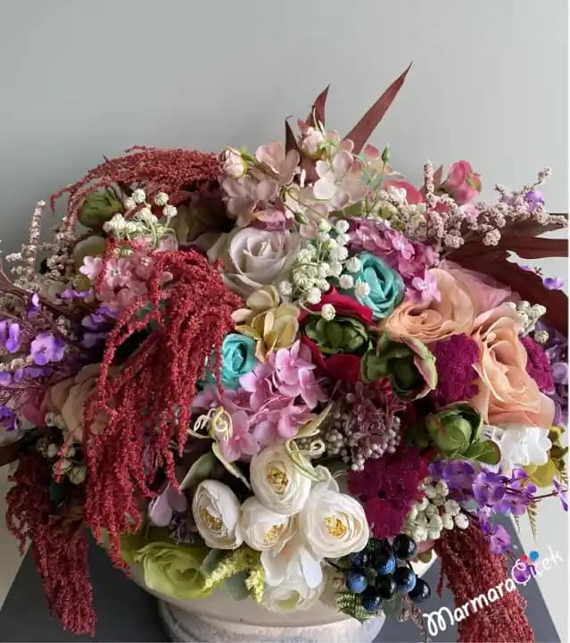 Yapay Pasta Çiçeği ile Modern ve Dayanıklı Dekorasyon Fırsatları