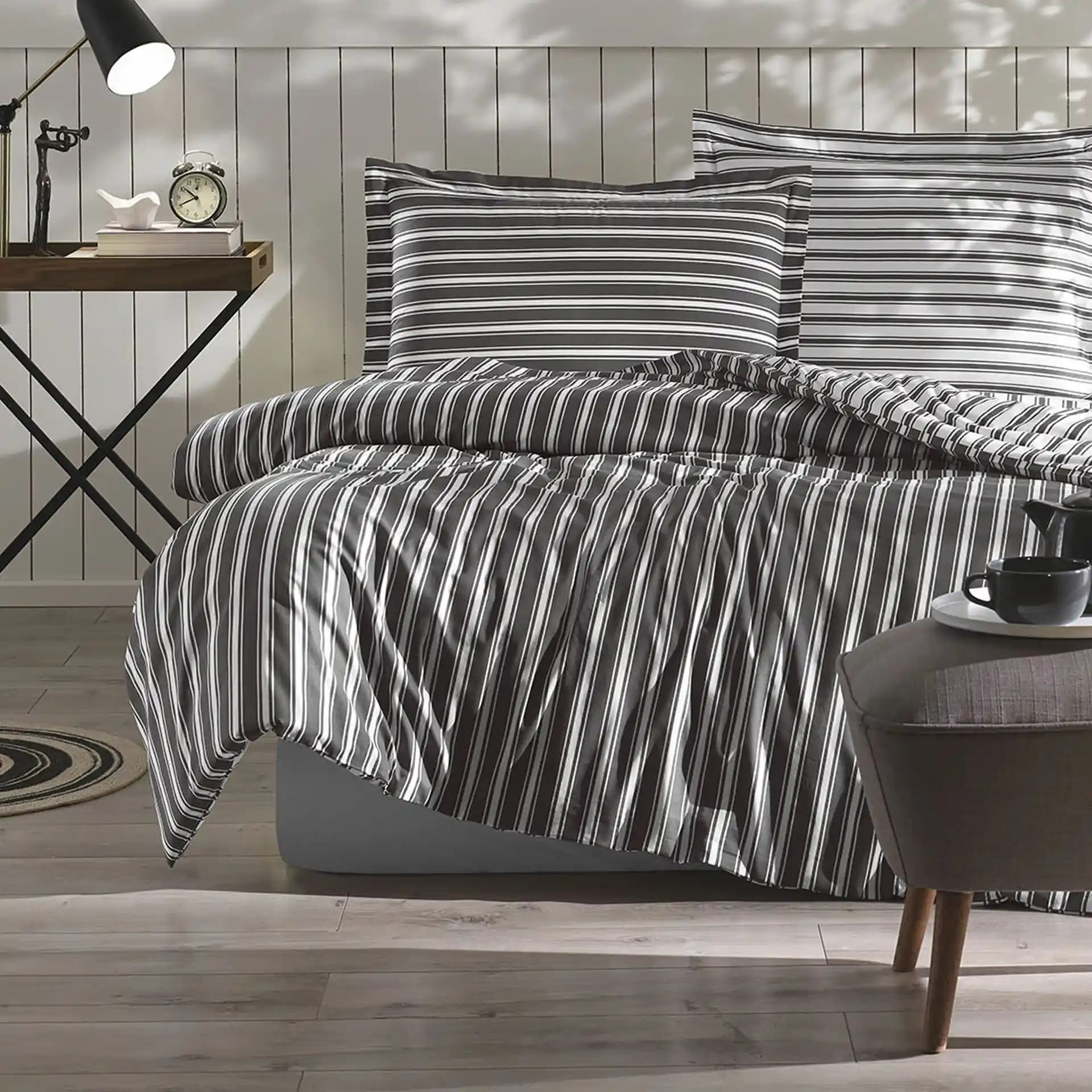 Yatak Odası Dekorasyonunda Nevresim ve Çarşaf Seçimi: Konfor ve Şıklık İçin İpuçları