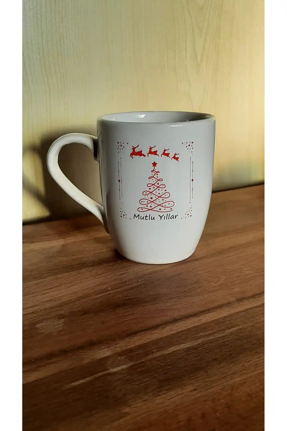 Yılbaşı Kupalarıyla Dekorasyon ve Atmosfer Yaratma Rehberi