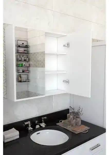 Azzuri Furniture ve By Golden Banyo Dolabı Karşılaştırması: Özellikler ve Kullanıcı Yorumları
