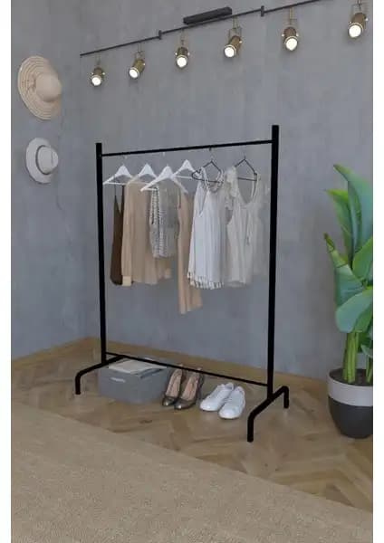 Boss Group ve Laura Butik Ayaklı Elbise Askılıklarının Karşılaştırması 2