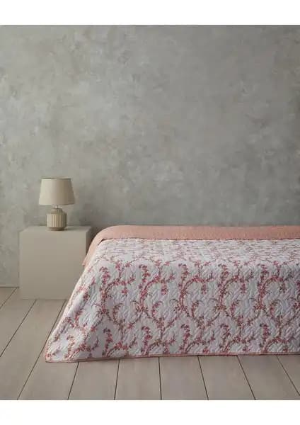English Home Scroll Flowers ve Taç Glory Tek Kişilik Yatak Örtüsü Karşılaştırması 1