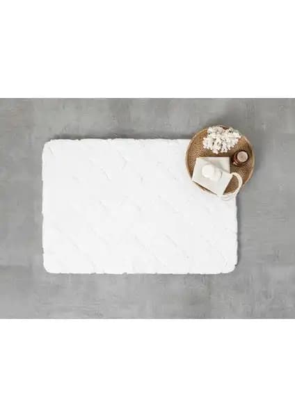 English Home ve Madame Coco Banyo Paspası Karşılaştırması: Hangi Ürün Sizin İçin Uygun 1