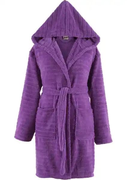 MaisonArt Comfy ve Semecca Pamuklu Kadife Kapüşonlu Bornoz Karşılaştırması