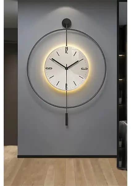MetaQuartz Aksesuar Karşılaştırması: Modern LED ve Şeffaf Camlı Duvar Saatleri