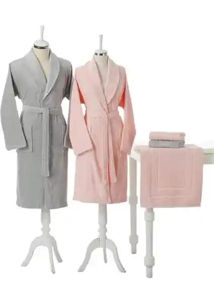 Özdilek Camellia Gri Pembe ve Point Happy Aile Bornoz Setleri Karşılaştırması