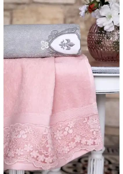 Özdilek Point Happy ve Wedding Aile Bornoz Setleri Karşılaştırması ve Özellikleri 2