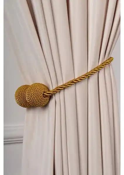 Perde Aksesuarları Karşılaştırması: Saççax Mıknatıslı ve Şahinsoy Setleri Analizi