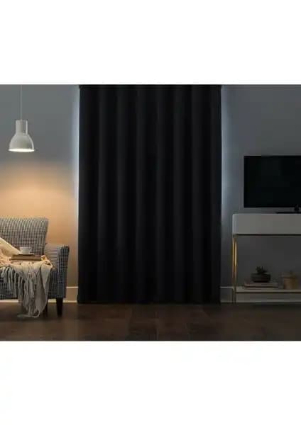 Perde Pendik Bej Blackout ve Vanessa Siyah Blackout Ürünlerinin Detaylı Karşılaştırması 2