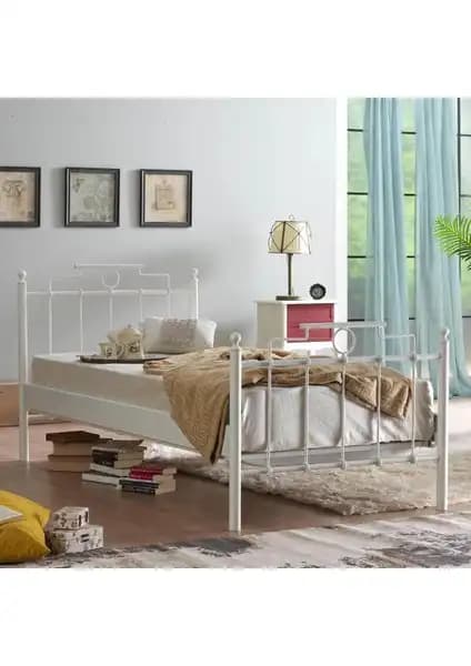 Unimet Hatkus ve Lalas Tek Kişilik Ferforje Yatakları Karşılaştırması 1