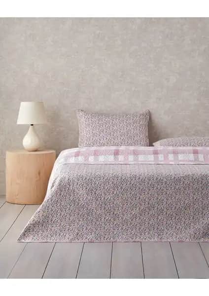 Yatak Örtüsü Karşılaştırması: English Home Blushing Blooms ve Ka<dı>nca Dükkan Zen