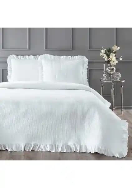 Yatak Örtüsü Karşılaştırması: Linens Bsp ve Madame Coco Basıle Ürünleri Analizi