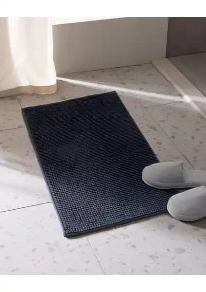 Madame Coco Conques ve Norris Banyo Paspası Karşılaştırması: Özellikler ve Kullanıcı Yorumları