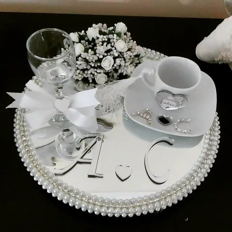 Damat Fincanı Seti: Özel Günlerde Dekorasyon ve Sunumun Zarif Aksesuarı