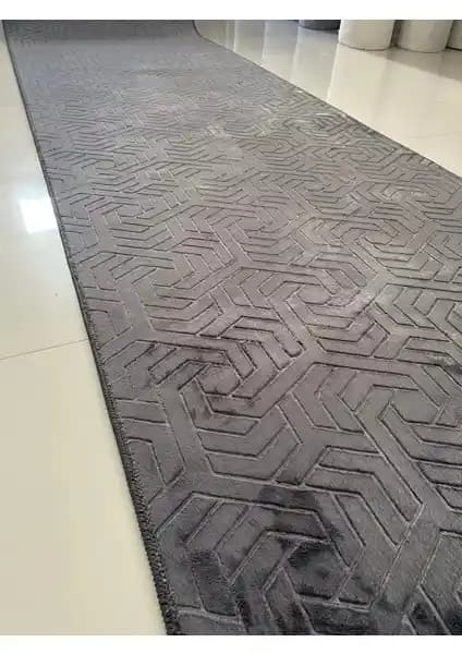 Dinarsu Armoni Kaymaz Taban Kesme Halı Yolluk ile Valery Violin Embos Kesme Halı Yolluk