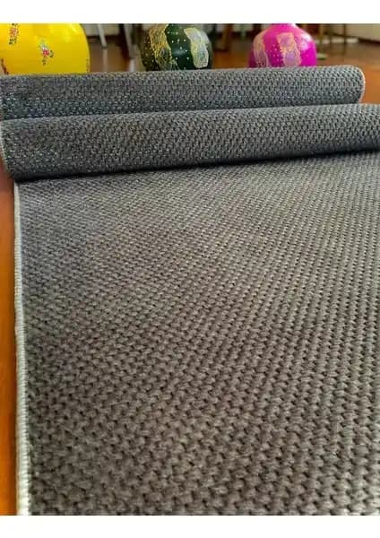 Melian Kesme Kaymaz Tabanlı Yolluk ile West Home Yıkanabilir Kaymaz Halı Karşılaştırması