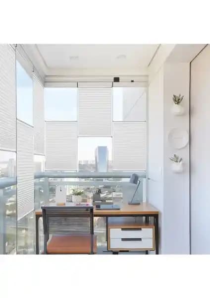 Motto Plise Cam Balkon Perde ile Orlenda Plise Perde Karşılaştırması: Özellikler ve Montaj