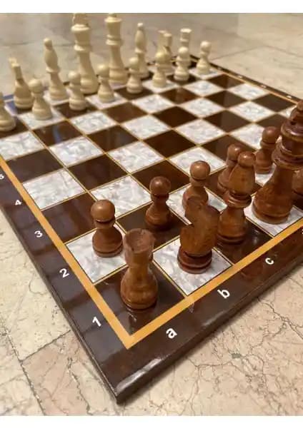 Megame Ahşap Satranç Seti: Şık ve Taşınabilir Ahşap Satranç Takımı Özellikleri ve Kullanım Alanları