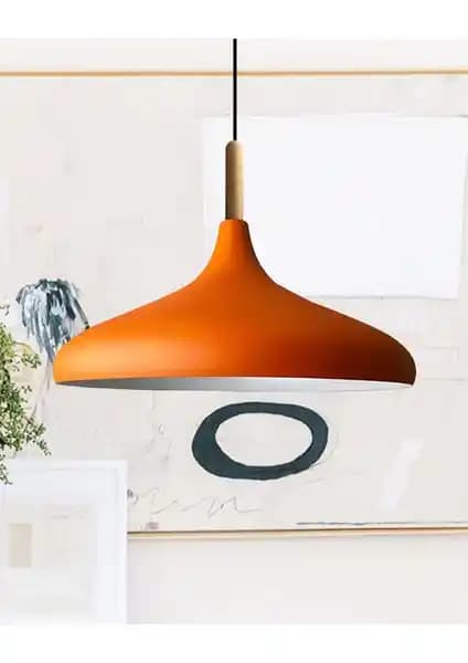 Bamyum Champion Ahşap Tekli Avize: Siyah Gövde ve Açık Kahverengi Başlıkla Minimalizm