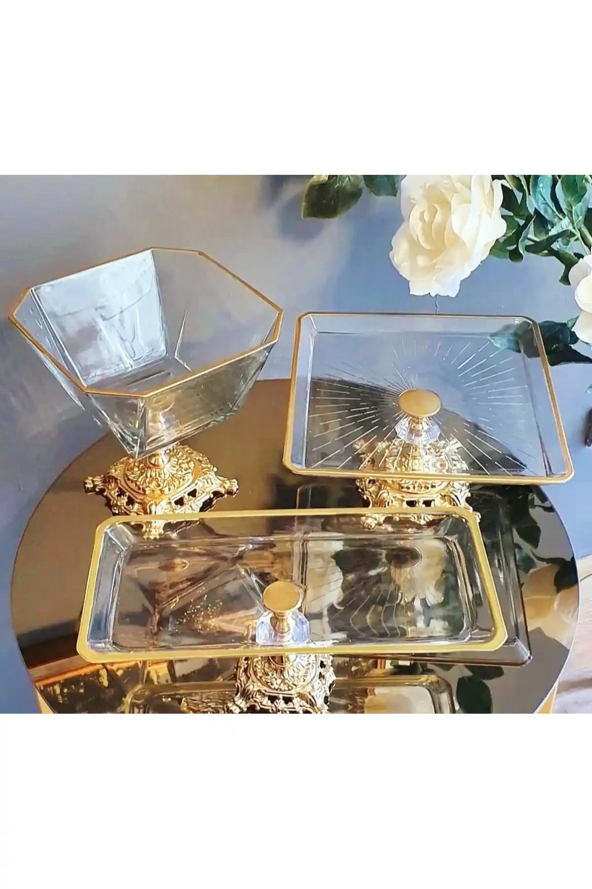 Elta Collection Altın 3 Parça Kare Cam Pasta Sunumluk Set – Şık ve Güvenli Sunum