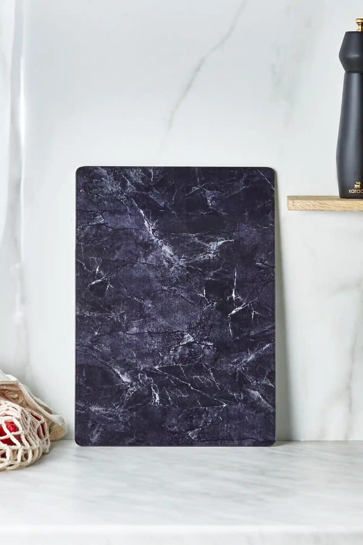 Karaca Ayaz Cam Kesme Tahtası: Şeffaf Yüzey, Hijyen, Şık Lacivert Tasarım ve Temizlik