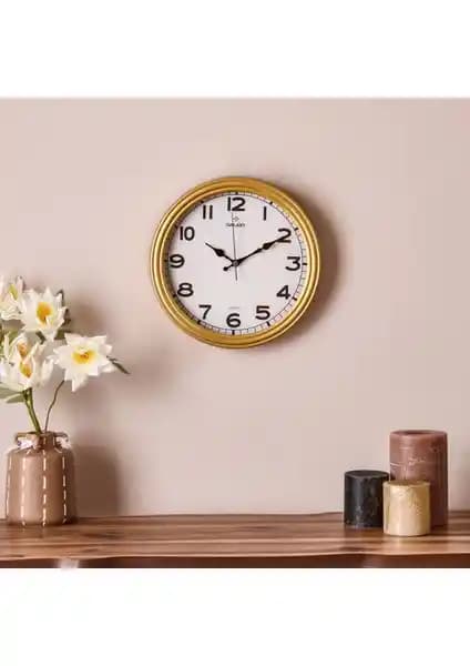 Galaxy 200-A ve Modern Dekoratif Duvar Saati Karşılaştırması: Tasarım ve İşlevsellik Analizi