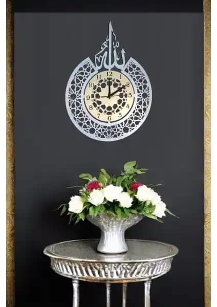 İslami motiflerle modern tasarıma sahip Allah Lafzı duvar saati, şık ve dayanıklı dekorasyon ürünü