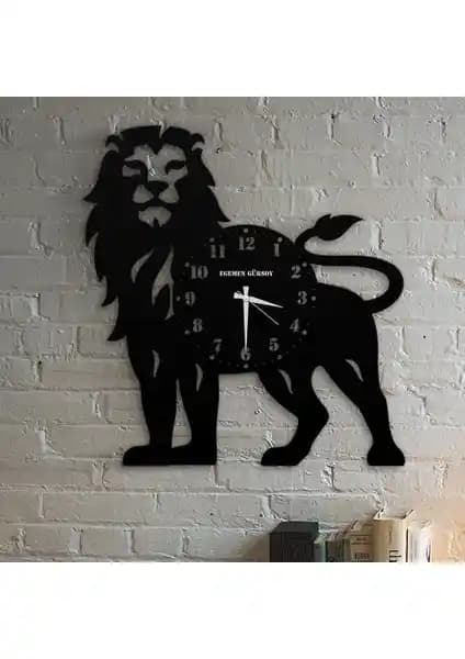 Kişiye Özel Aslan Figürlü Ahşap Duvar Saati - Estetik ve Fonksiyonel Dekorasyon Seçeneği