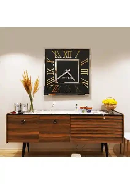 Modern ve Şık Aynalı Duvar Saati Dekorasyonunuza Estetik Katıyor