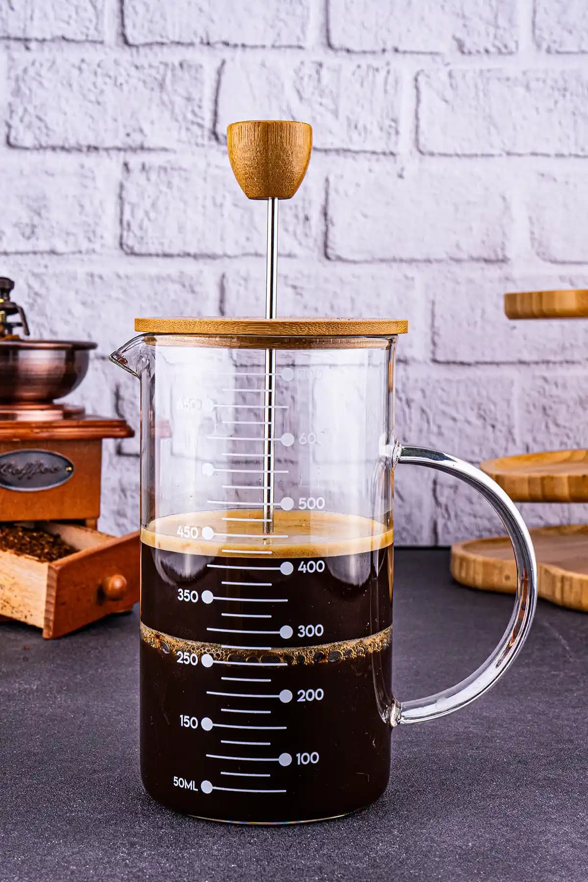 Bambum Leonardo French Press 700 ml: Fonksiyonel ve Estetik Kahve Demleme Ekipmanı