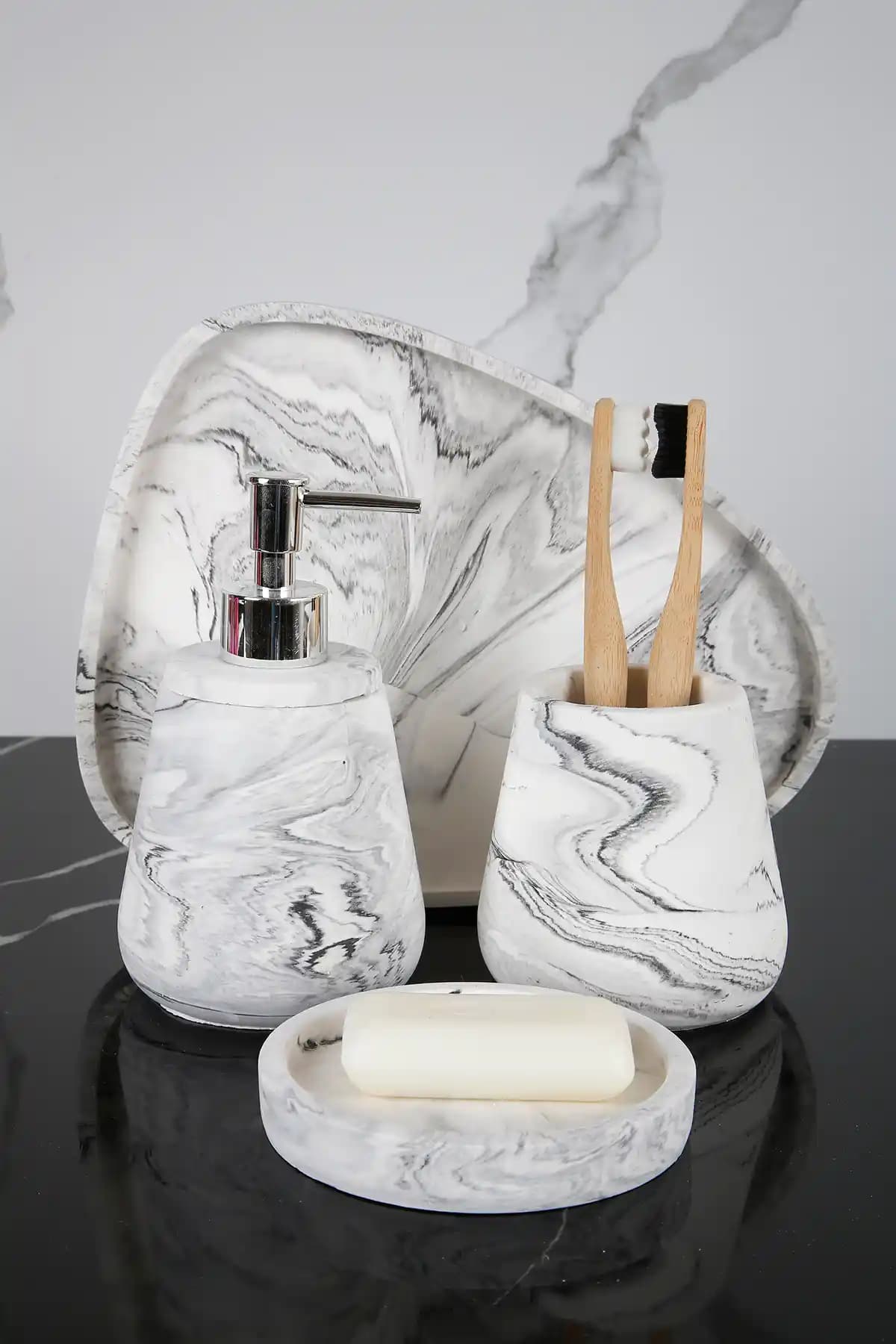 Betonmall 4 Parça Mermer Desenli Beton Banyo Seti ile Modern ve Dayanıklı Tasarım