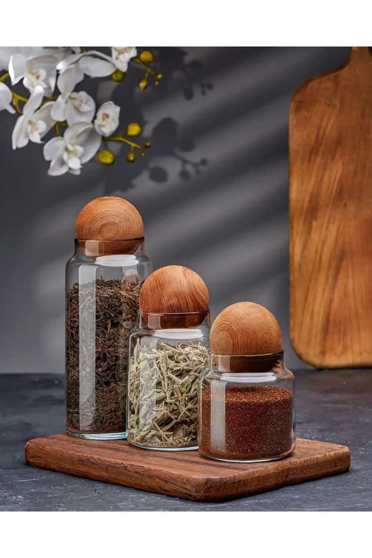Demirhan Home 3'lü Ahşap Top Kapaklı Cam Kavanoz Seti ile Şık ve Sağlıklı Saklama Çözümü