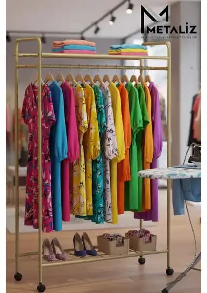 Metaliz Tekerlekli Elbise Askılığı | Altın Renkli, Taşınabilir ve Modern Kıyafet Düzenleyici