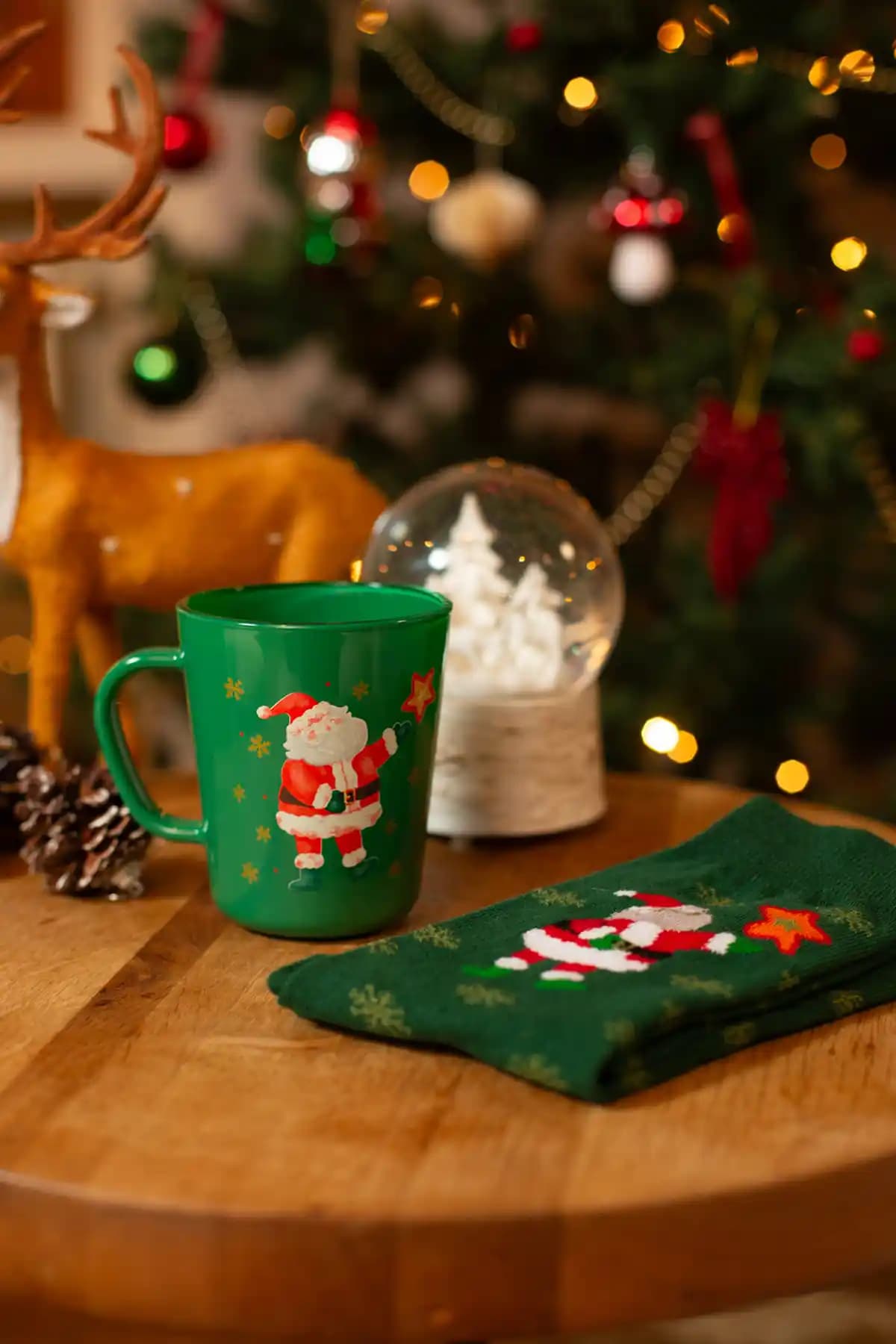 Rakle Christmas Gift Çoraplı Yeşil Cam Bardak Seti ile Şık Yılbaşı Hediyesi