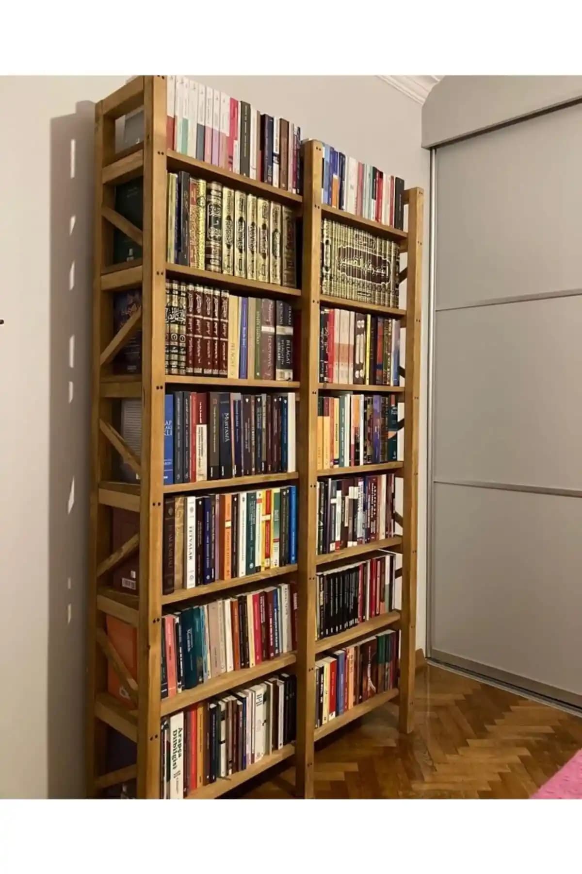 Zeren Ahşap Tasarım Yedi Raflı Masif Ahşap Kitaplık Klasik Stil ve Dayanıklılık