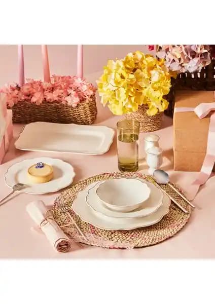 Karaca Daisy Gold Wave Shape Kayıklı 27 Parça 6 Kişilik Porselen Yemek Takımı İnce Tasarım
