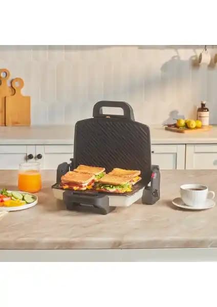 Karaca Future Essential Tost Makinesi Modern Tasarım ve Yüksek Performansıyla Mutfaklar İçin Ideal