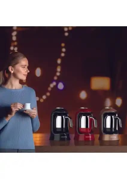 Korkmaz Kahvekolik Pembe Otomatik Kahve Makinesiyle Modern ve Lezzetli Kahve Deneyimi