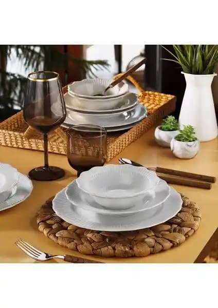 Porland Frilly Beyaz 18 Parça Modern Porselen Yemek Takımı 6 Kişilik Şıklık ve Fonksiyonellik